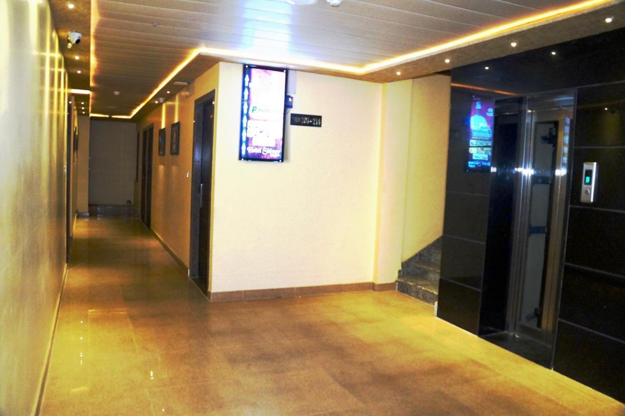 ורנאסי Hotel Shivoy Grand מראה חיצוני תמונה
