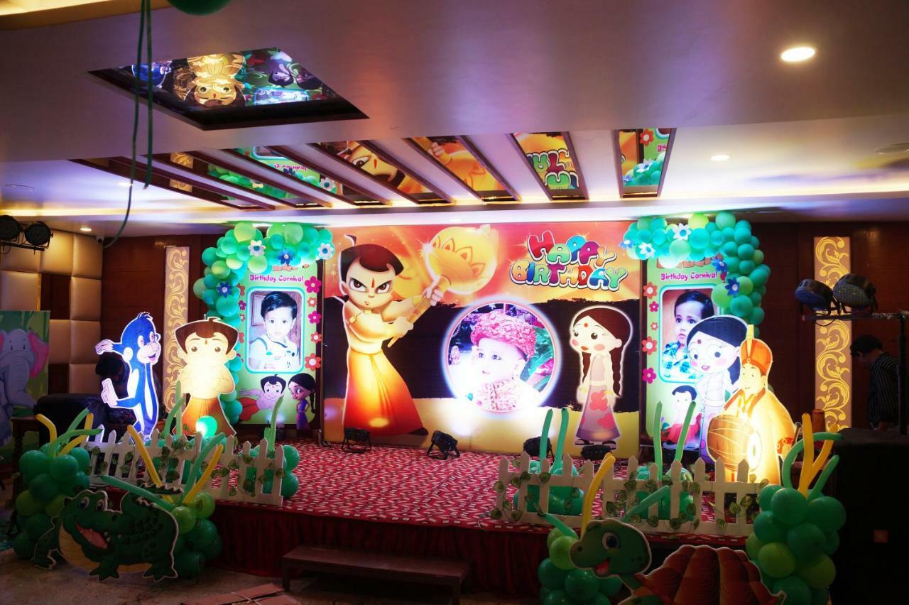 ורנאסי Hotel Shivoy Grand מראה חיצוני תמונה